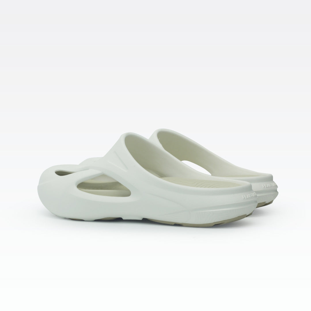 Peak Taichi Step Dry Canvas White